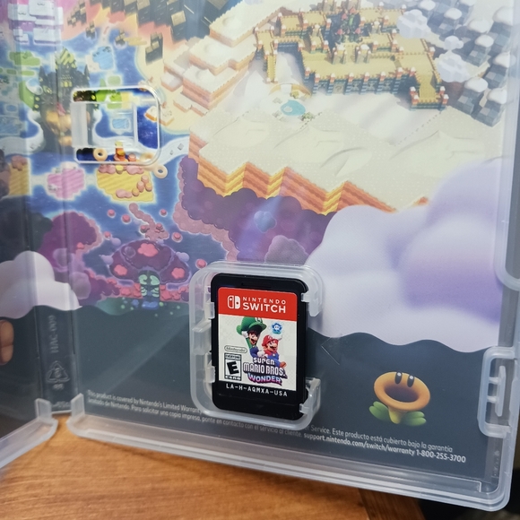 Super Mario Bros. Wonder - Nintendo Switch Game - Picture 4 of 4